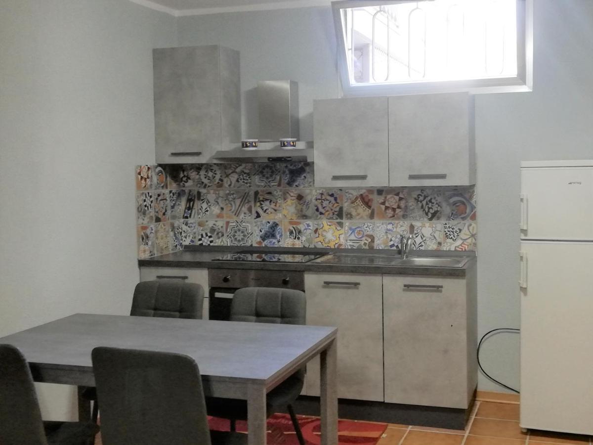 La Taverna Appartamento Scala A Chiocciola フォッローニカ エクステリア 写真